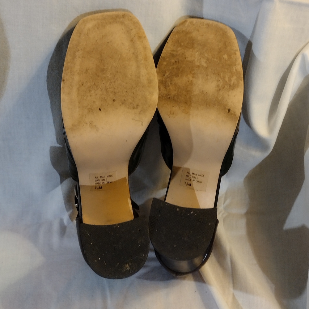 Studio Women's Black and Brown Heels - Picture 7 of 10